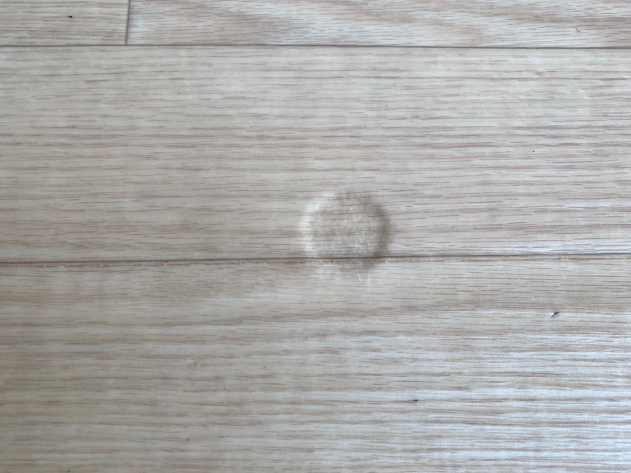 家具の設置跡、凹み跡
